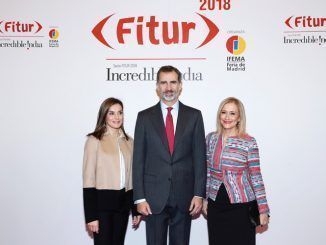 Cifuentes asiste inauguración de Fitur