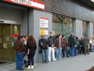 Oficina de empleo, el paro cae en Madrid un 2,8%