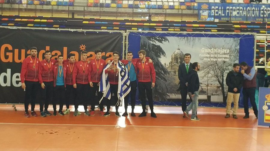Equipo juvenil masculino del Club Voleibol Leganés