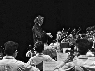 María Dolores Encina Guzmán, profesora de violín del Conservatorio Rodolfo Halffter, opta a ganar el "Goya de la Educación"
