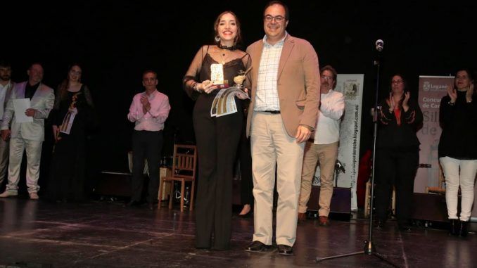 María del Carmen González gana la Silla de Oro en el 25 aniversario del certamen de La Fortuna