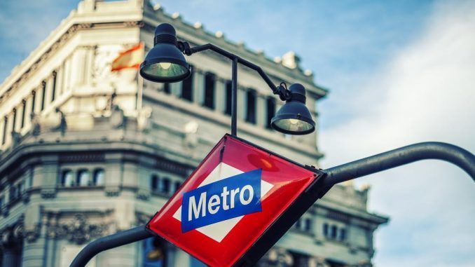 metro Madrid tótem