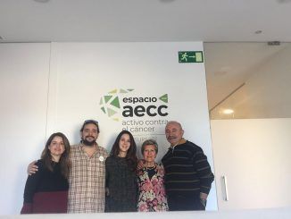 VOX Getafe dona a la Asociación Española contra el Cáncer lo recaudado con la lotería de Navidad