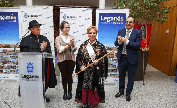 Paqui Núñez, socia de la Casa de Salamanca, alcaldesa honorífica de Leganés con motivo de Las Águedas