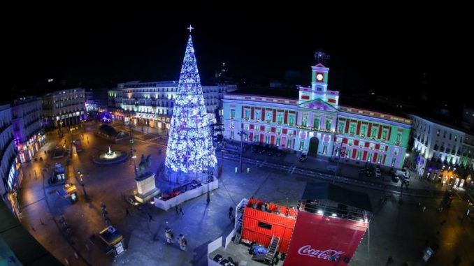 Puerta del Sol iluminada en Navidad