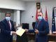 el consejero de Economía, Empleo y Competitividad, Manuel Giménez, tras reunirse con el alcalde de Parla, Ramón Jurado