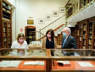 La presidenta de la Comunidad de Madrid en su visita a la Real Academia Española