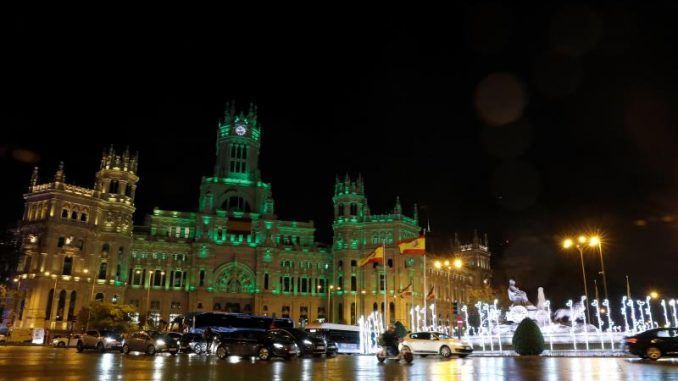 Madrid plantea reuniones de 10 personas en Navidad y toque de queda a la 1.30