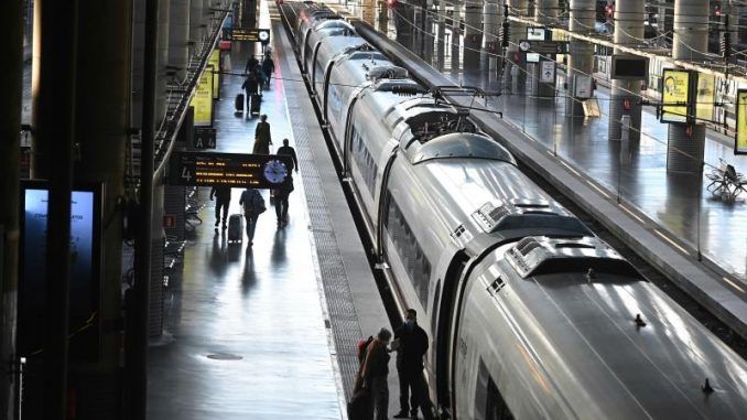 Andén del AVE en la Estación Puerta de Atocha.