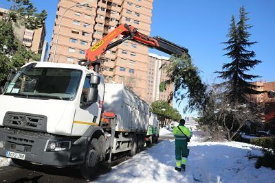 Limpieza de zonas verdes del Ayuntamiento de Madrid