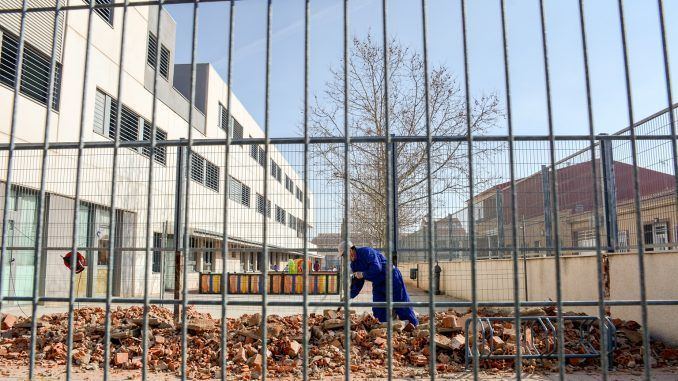 Más Madrid exige la retirada del amianto de todos los colegios