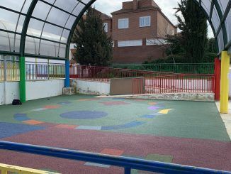 El Ayuntamiento concluye los trabajos de sustitución de las cubiertas y de remodelación del patio del CEIP El Torreón