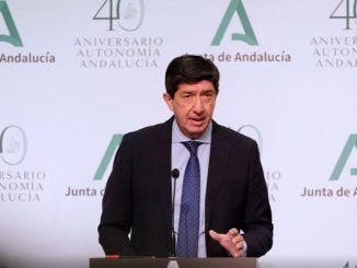 Andalucía recibe más de un centenar de Banderas Azules