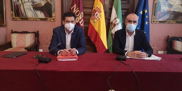 El Ayuntamiento aprueba un plan de 30 millones de euros para mejoras en calzadas, acerados y espacios públicos durante los próximos tres años a través de un nuevo contrato de conservación y mantenimiento del viario