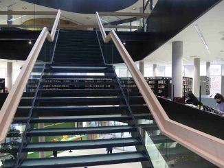 Las escaleras de una biblioteca de Leganés