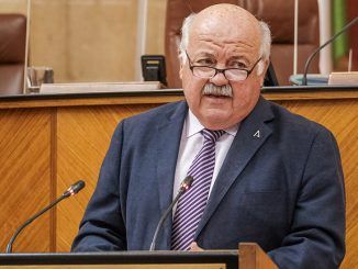 Jesús Aguirre, enumera en el pleno del Parlamento andaluz los cumplimientos del Ejecutivo regional en materia de asistencia sanitaria