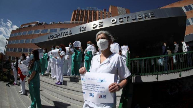 Las enfermeras celebran su día recordando a las que ya no están por el virus