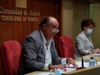 Madrid insiste en poner la segunda dosis de Astrazeneca en vez de Pfizer