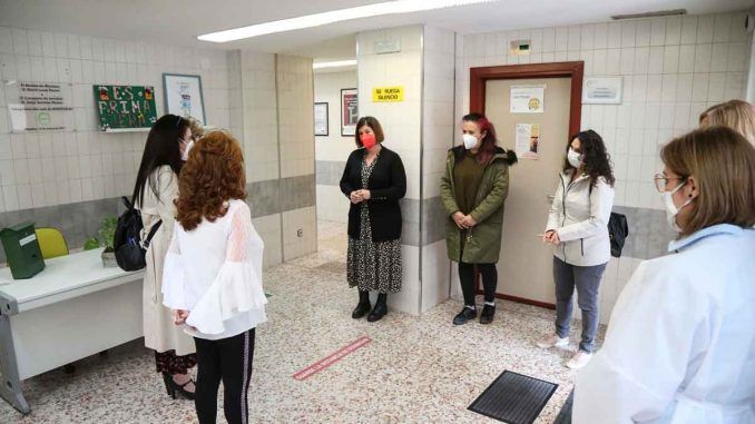 Representantes del Ayuntamiento de Móstoles visitan las instalaciones de AFINSYFACRO.