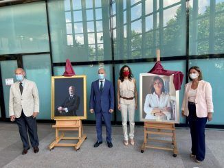 La Asamblea presenta los retratos de sus expresidentes Adrados y Echeverría