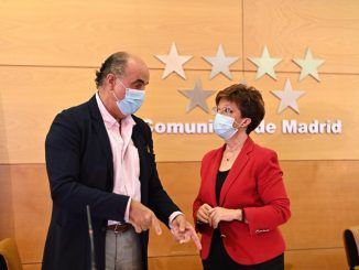 Madrid pide "máxima prudencia" con el fin de la mascarilla en exteriores