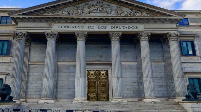 Más de cuatro décadas desde la aprobación de la Ley de Asociaciones Políticas