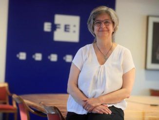 La nueva secretaria general de Comisiones Obreras de Madrid, Paloma López, posa durante la entrevista mantenida con la Agencia Efe en Madrid.