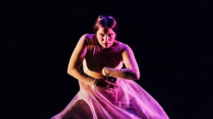 María Moreno despliega su danza flamenca en el escenario de Factoría Cultural