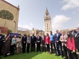 El Ayuntamiento de Sevilla y el Ministerio de Industria, Comercio y Turismo del Gobierno de España, van a poner en marcha una estrategia de impulso a la actividad comercial.
