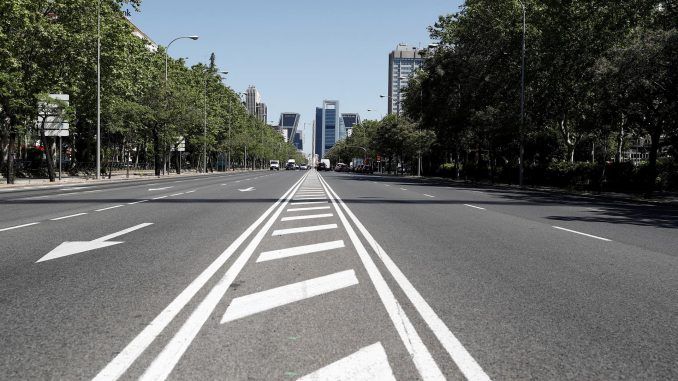 Vista de la Castellana a la altura de Santiago Bernabéu, en una imagen de archivo. EFE/ Mariscal
