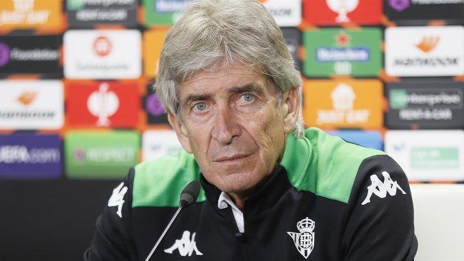 El entrenador del Real Betis, el chileno Manuel Pellegrini. EFE/Jose Manuel Vidal/ARCHIVO
