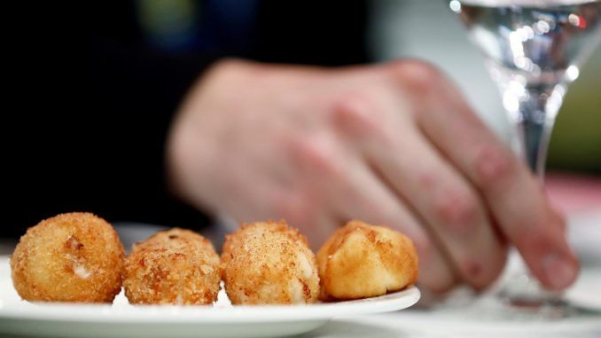 Un plato de croquetas en una imagen de archivo. EFE/Mariscal
