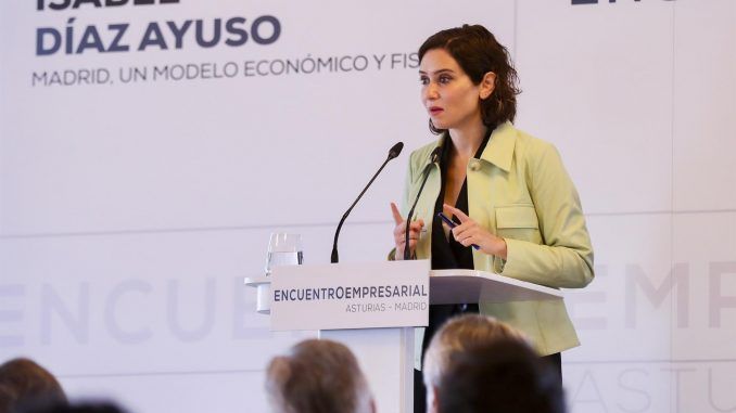 La presidenta de la Comunidad de Madrid, Isabel Díaz Ayuso participa este viernes en un encuentro coloquio con empresarios y autónomos asturianos organizado por el PP de Asturias.EFE/J.L. Cereijido
