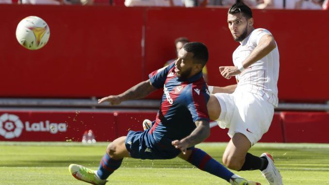 Imagen del Sevilla-Levante de LaLiga disputado esta temporada en el estadio Sánchez-Pizjuán. EFE/Archivo
