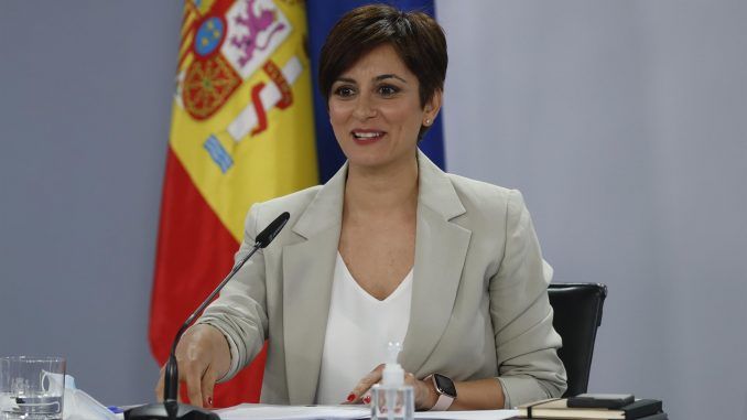 La ministra de Política Territorial y portavoz del Gobierno, Isabel Rodríguez, este martes en el palacio de la Moncloa en Madrid. EFE/ J.J. Guillén
