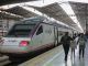 El primer tren que conecta Málaga con Granada de forma directa y por alta velocidad ha realizado hoy su primer trayecto desde la estación malagueña María Zambrano. EFE/ Álvaro Cabrera