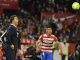 El entrenador del Sevilla, Julen Lopetegui (i), durante el partido de Liga ante el Granada en el Ramón Sánchez-Pizjúan. EFE/Raúl Caro