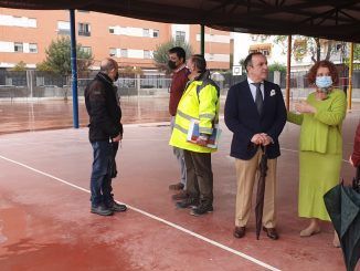 El Ayuntamiento de Sevilla va a realizar obras de acondicionamiento del patio de recreo del CEIP Santa Clara.