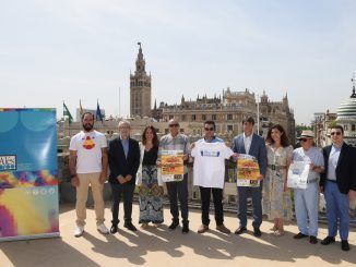 El Ayuntamiento de Sevilla ha sido el escenario en el que se ha presentado la primera edición de la Carrera Solidaria Antonio Rivas.