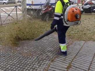 El Ayuntamiento activó un dispositivo especial de limpieza y saneamiento de las calles ante la intensa granizada caída en Leganés