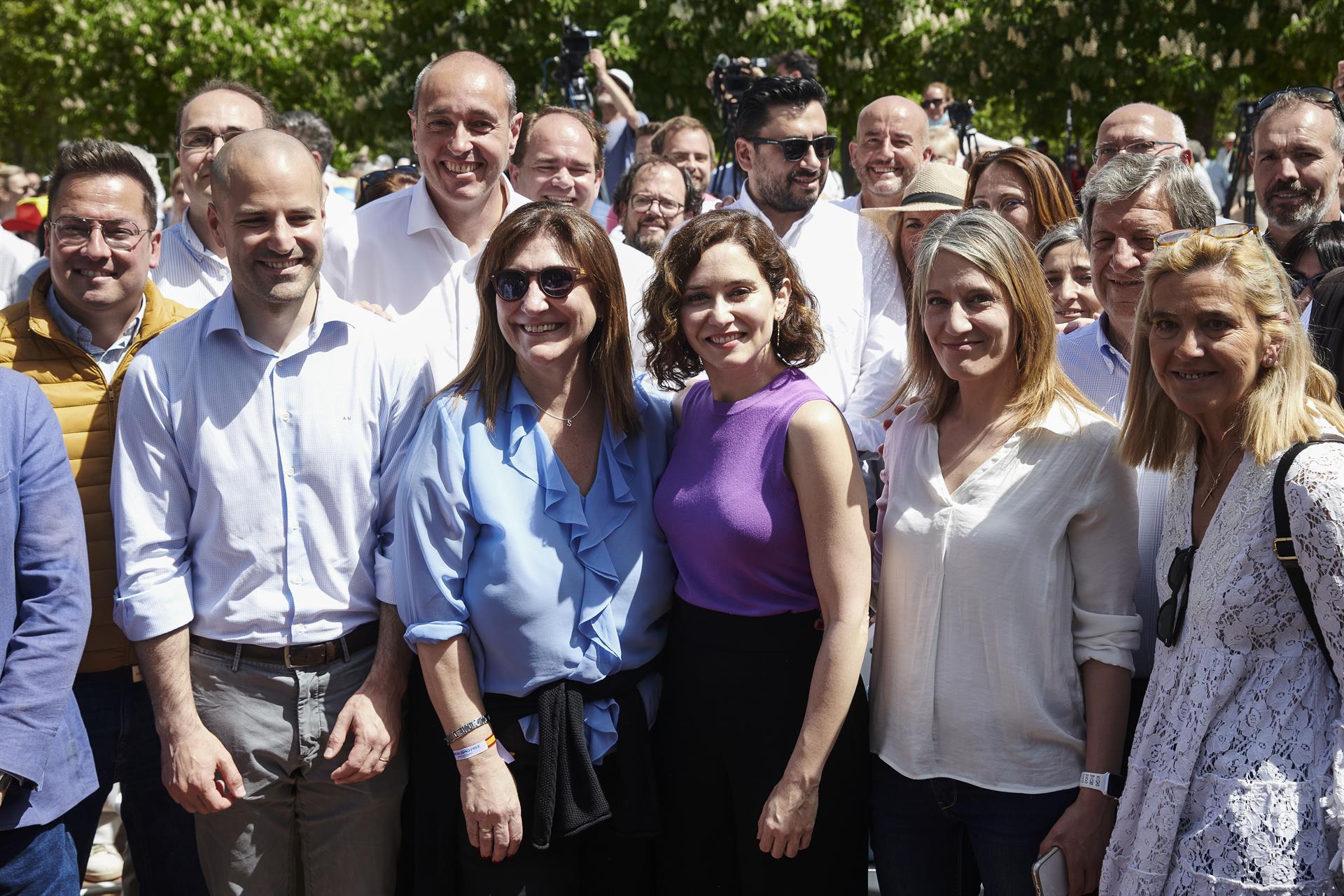 La presidenta de la Comunidad de Madrid, Isabel Díaz Ayuso, participa en un acto en Majadahonda, Madrid. EFE/Luca Piergiovanni
