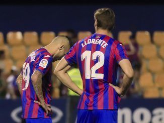 El delantero del Eibar, Fernando Llorente, durante el encuentro correspondiente a la última jornada de segunda división que disputaron en el estadio Santo Domingo, en la localidad madrileña. EFE / Fernando Alvarado.