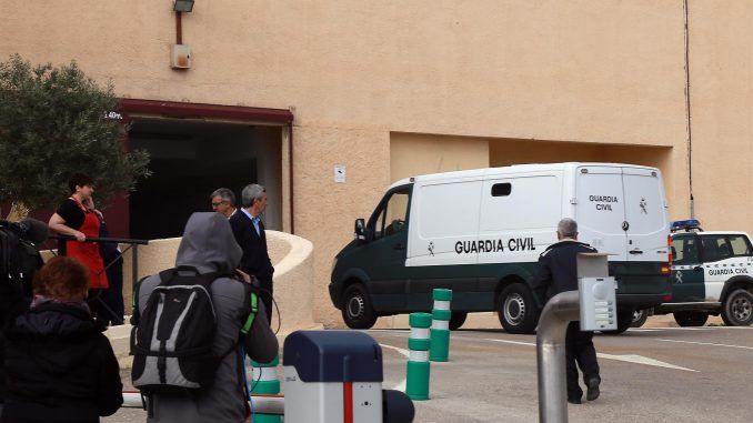 El Juzgado Mixto número 3 de Huércal-Overa (Almería) ha decretado el ingreso en prisión provisional, comunicada y sin fianza para los tres presuntos autores de la violación grupal en Pulpí (Almería). EFE/Archivo
