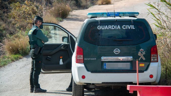 Imagen de archivo de una investigación de la Guardia Civil. EFE/Archivo
