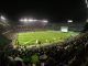 Seguidores del Real Betis en el estadio Benito Villamarín, donde instaló una pantalla gigante para seguir la final de la Copa del Rey. EFE/Raúl Caro