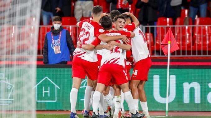 Los jugadores del Almería celebran un gol esta temporada. EFE/Carlos Barba/ARCHIVO
