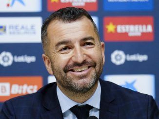 El técnico gallego Diego Martínez durante su presentación como nuevo entrenador del RCD ESpanyol, tras firmar un contrato con la entidad blanquiazul hasta el 30 de junio de 2024. EFE/Enric Fontcuberta