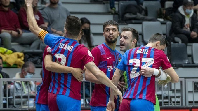 Los jugadores del FC Barcelona celebran un gol en foto de archivo de José Manuel Pedrosa.EFE
