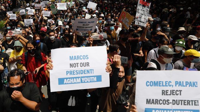 Protesta en Manila contra Ferdinand 'Bongbong' Marcos. EFE/EPA/FRANCIS R. MALASIG
