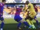 El delantero nigeriano del Alcorcón Emmanuel Apeh, y el defensa portugués del Eibar Frederico André Ferrão Venâncio, durante el encuentro correspondiente a la última jornada de segunda división que disputaron este domingo en el estadio Santo Domingo. EFE/Fernando Alvarado.